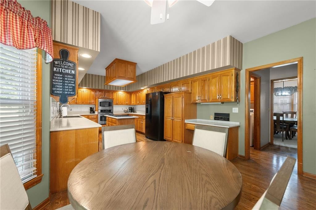 7648 N Lucerne Court — photo 14