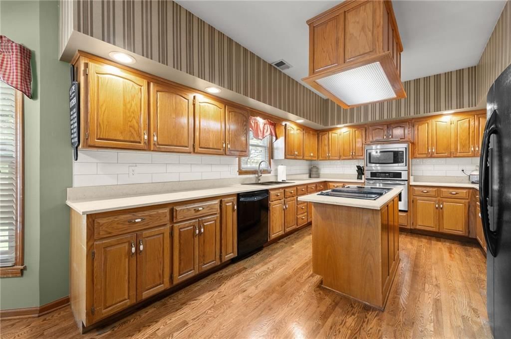 7648 N Lucerne Court — photo 16