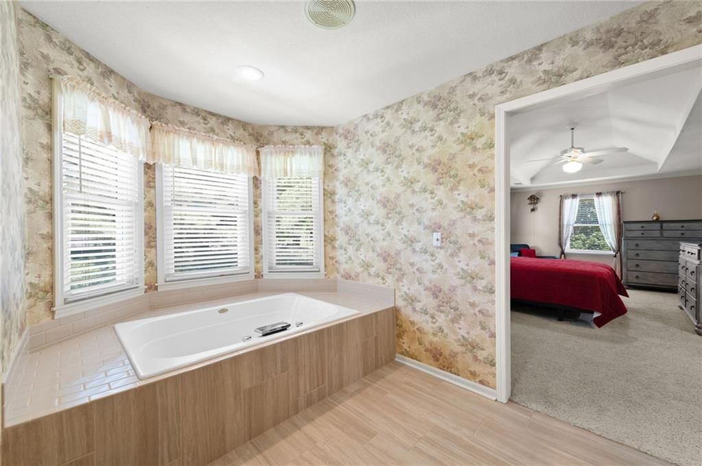 7648 N Lucerne Court — photo 30