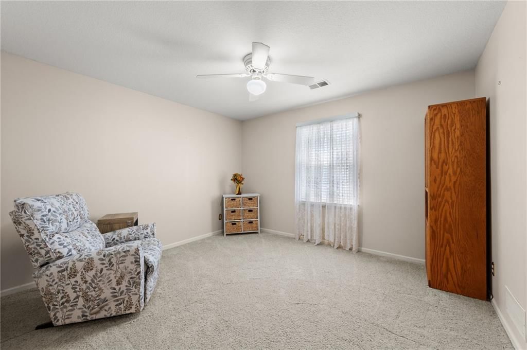 7648 N Lucerne Court — photo 32