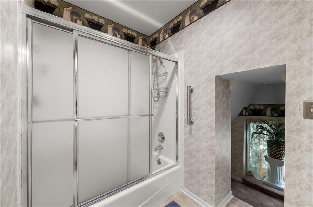 7648 N Lucerne Court — photo 40