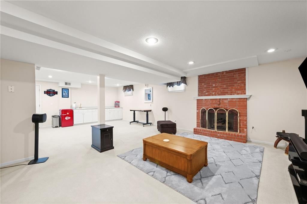 7648 N Lucerne Court — photo 41