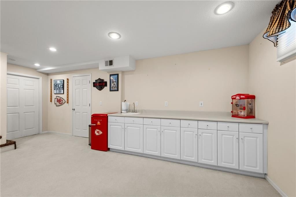 7648 N Lucerne Court — photo 44