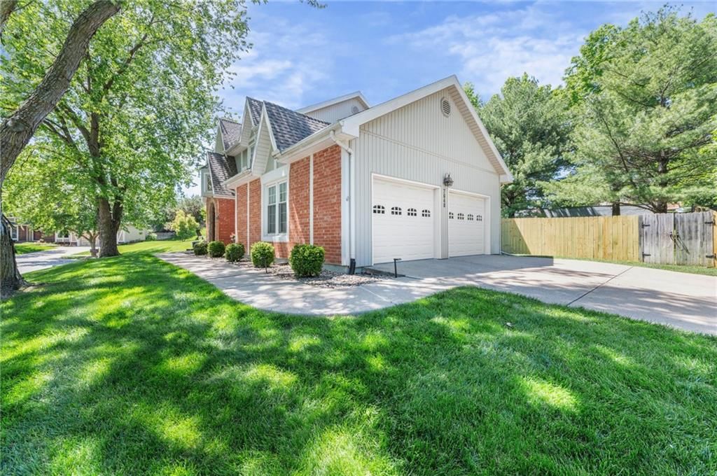 7648 N Lucerne Court — photo 59