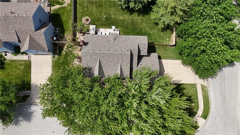 7648 N Lucerne Court — photo 65
