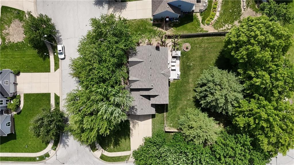 7648 N Lucerne Court — photo 66