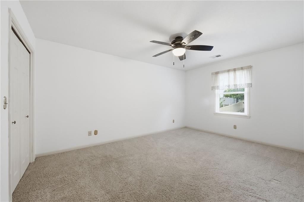 Photo 28 of 66 - 7648 N Lucerne Court, Kansas City, MO 64151