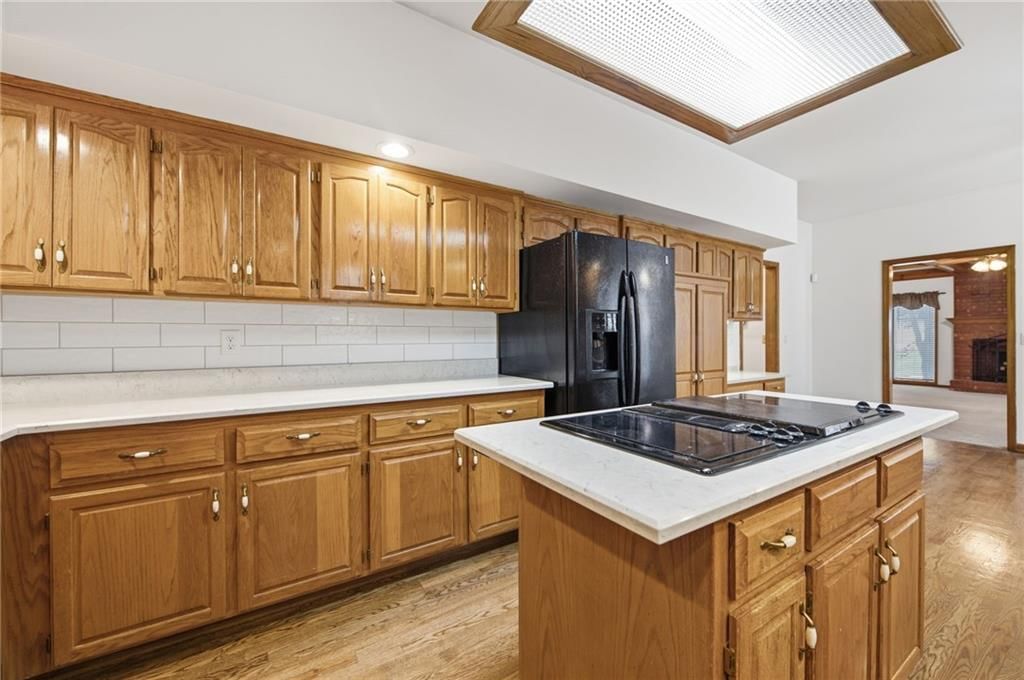 Photo 11 of 66 - 7648 N Lucerne Court, Kansas City, MO 64151