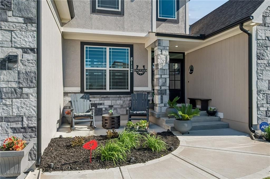 8112 NW 90th Street — photo 2
