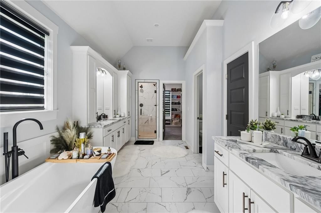 8112 NW 90th Street — photo 17