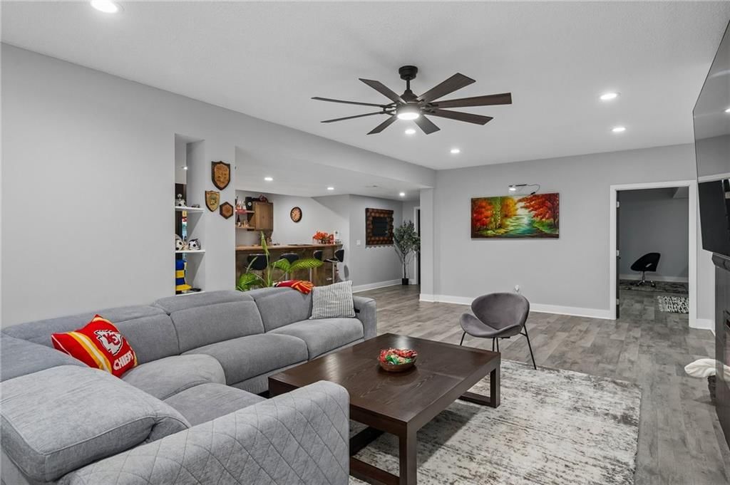 8112 NW 90th Street — photo 31