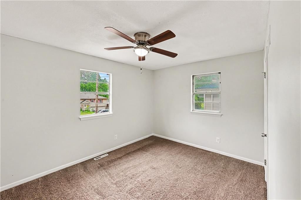 613 W Hulett Street — photo 4