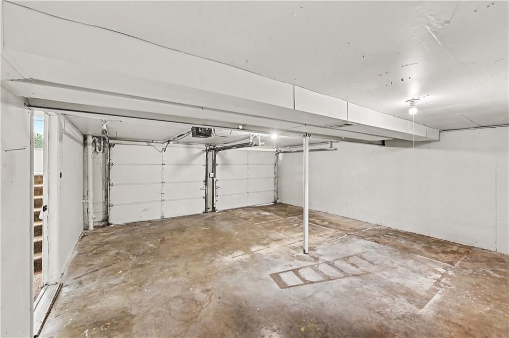 613 W Hulett Street — photo 8