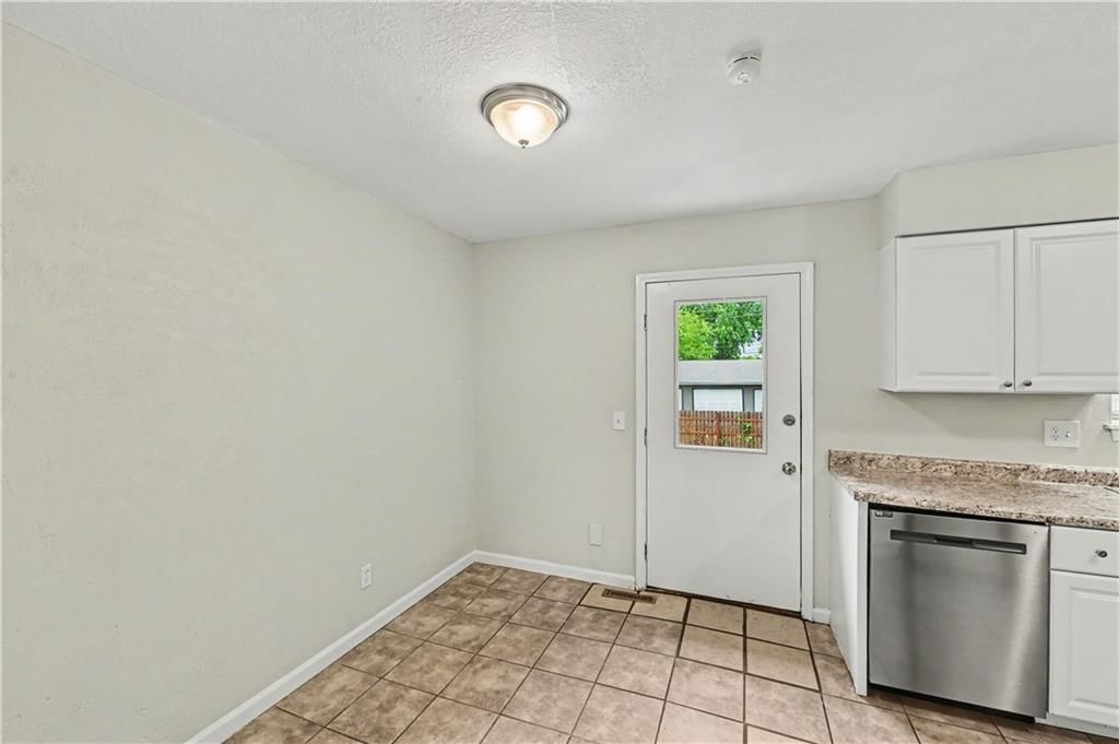 613 W Hulett Street — photo 16