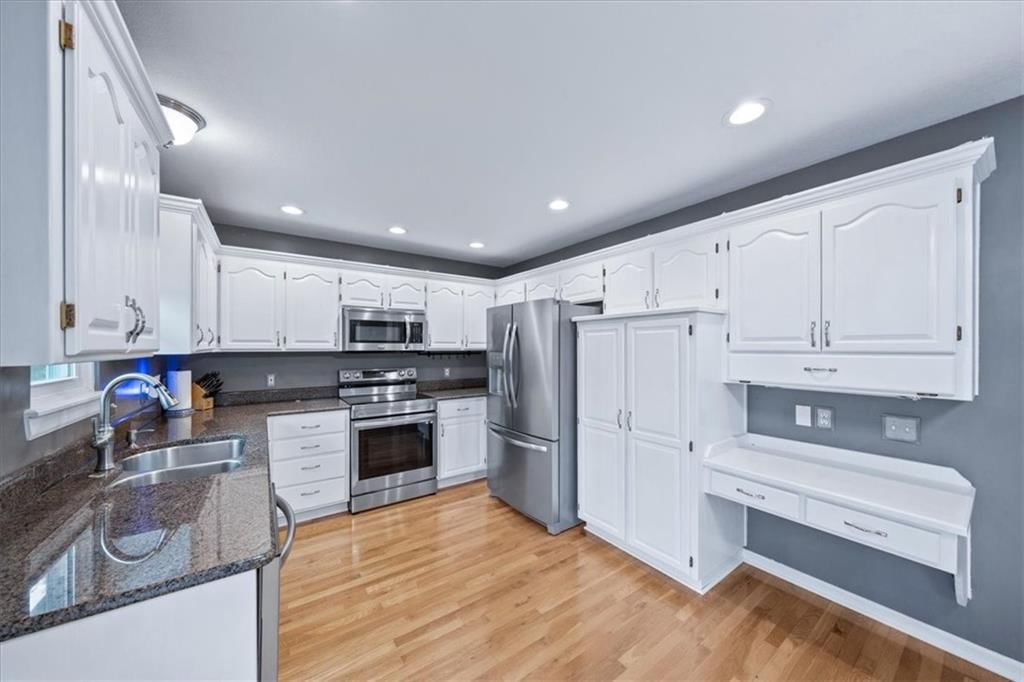 415 Hazelwood Drive — photo 7