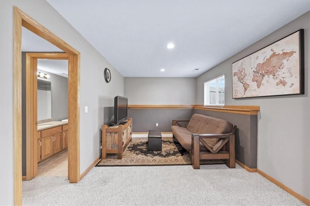 415 Hazelwood Drive — photo 18