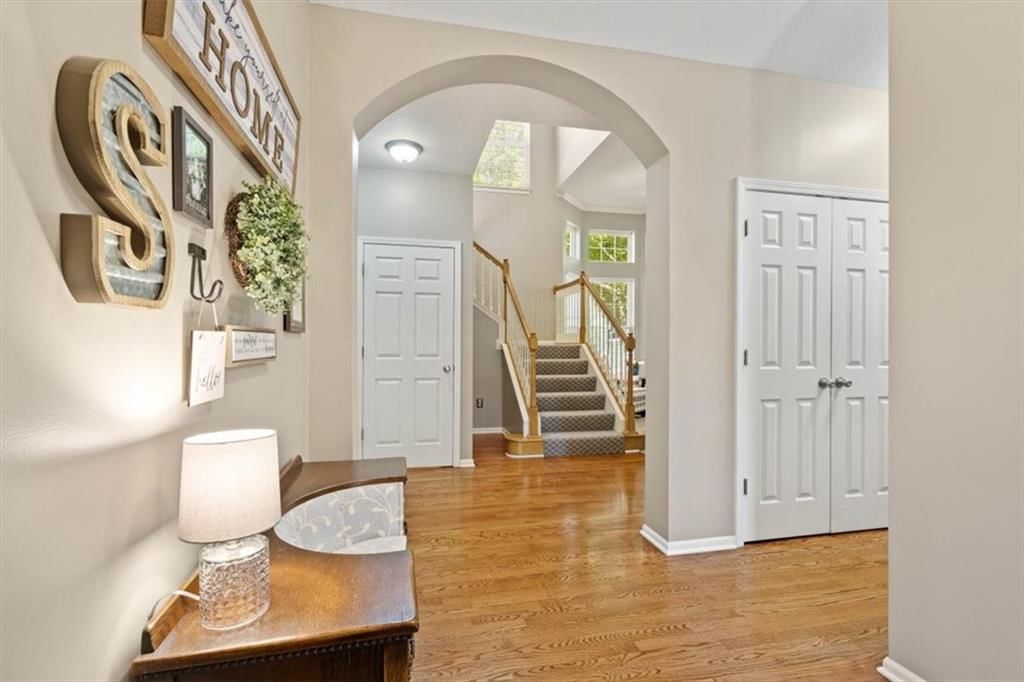 4812 W 159th Terrace — photo 5