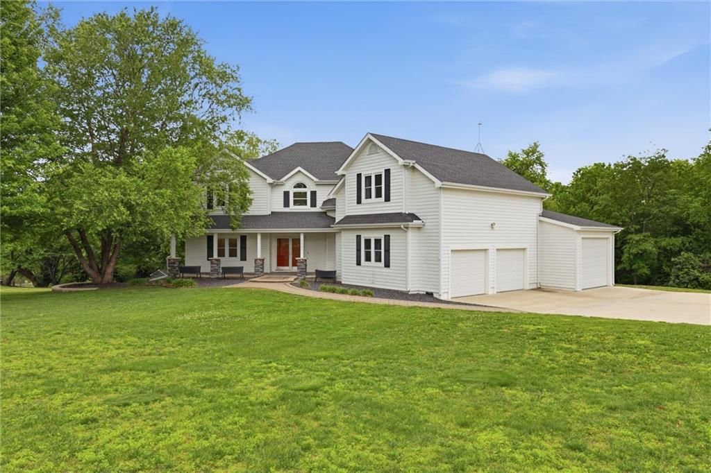 2641 Greenwood Drive — photo 3