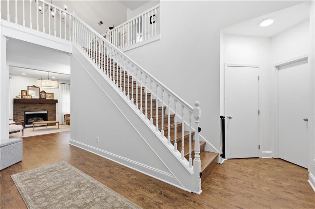2641 Greenwood Drive — photo 4