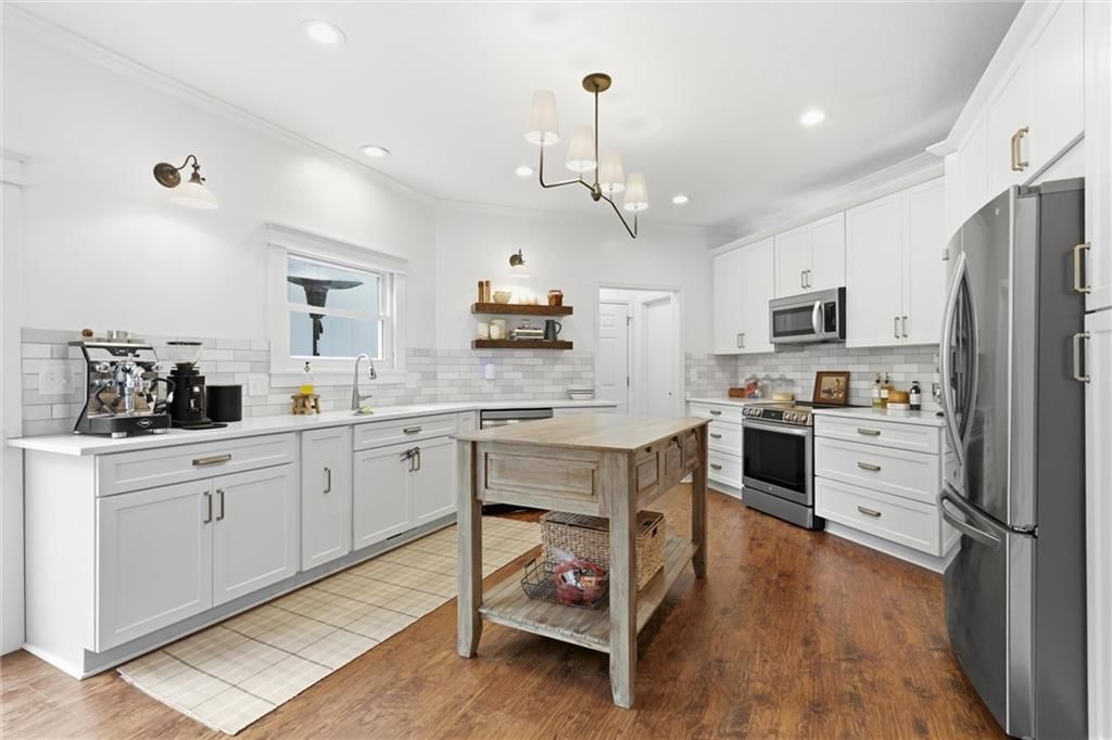 2641 Greenwood Drive — photo 10