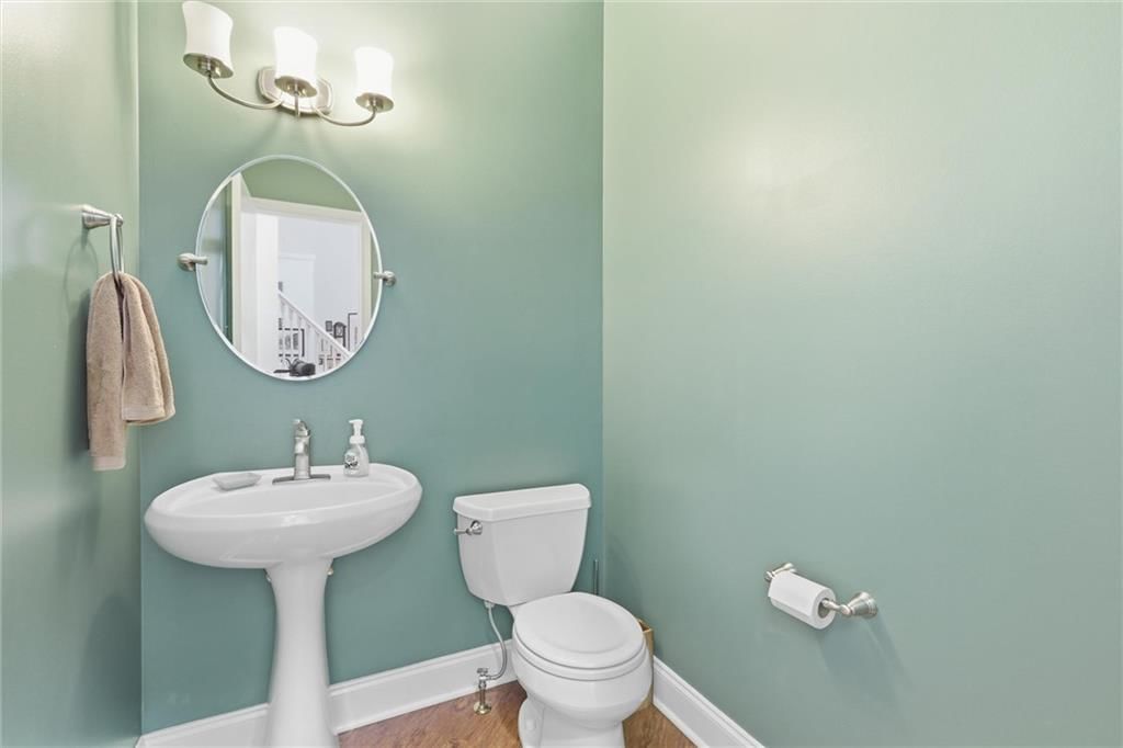2641 Greenwood Drive — photo 16