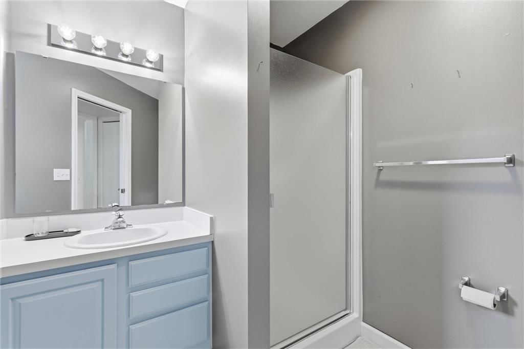 2641 Greenwood Drive — photo 32