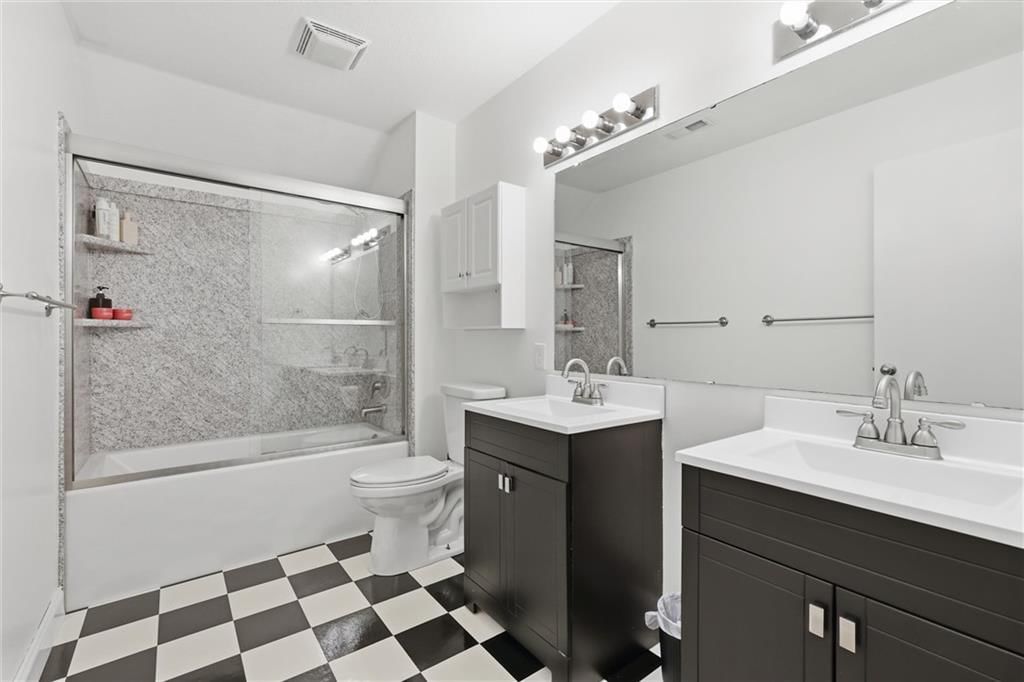 2641 Greenwood Drive — photo 37