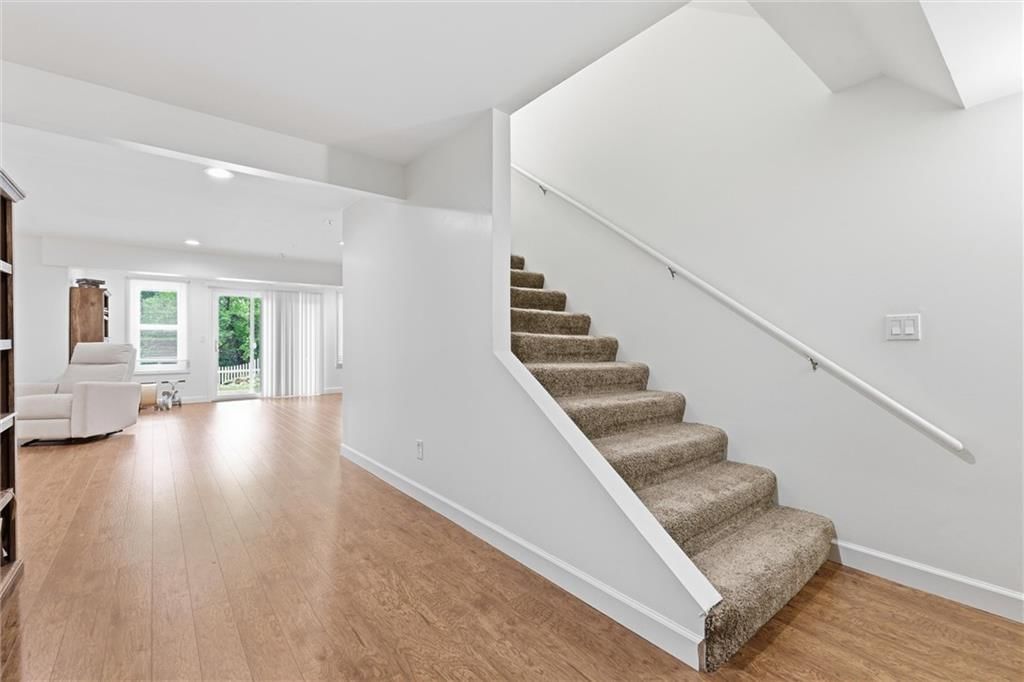 2641 Greenwood Drive — photo 38