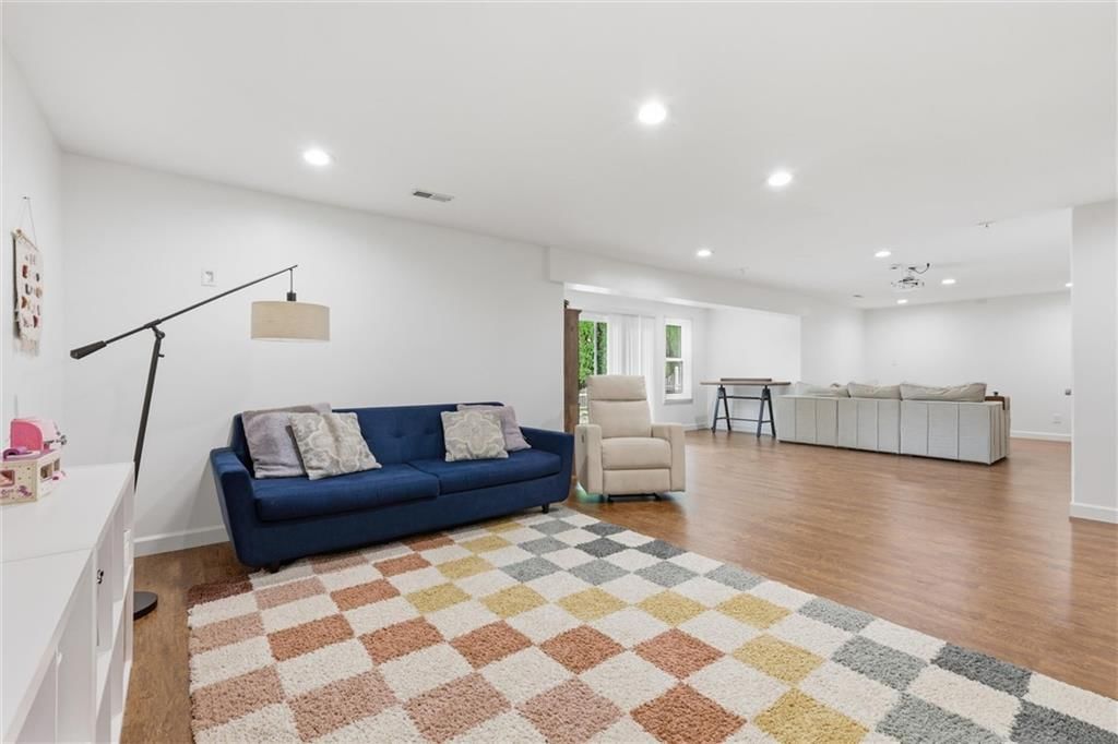 2641 Greenwood Drive — photo 41