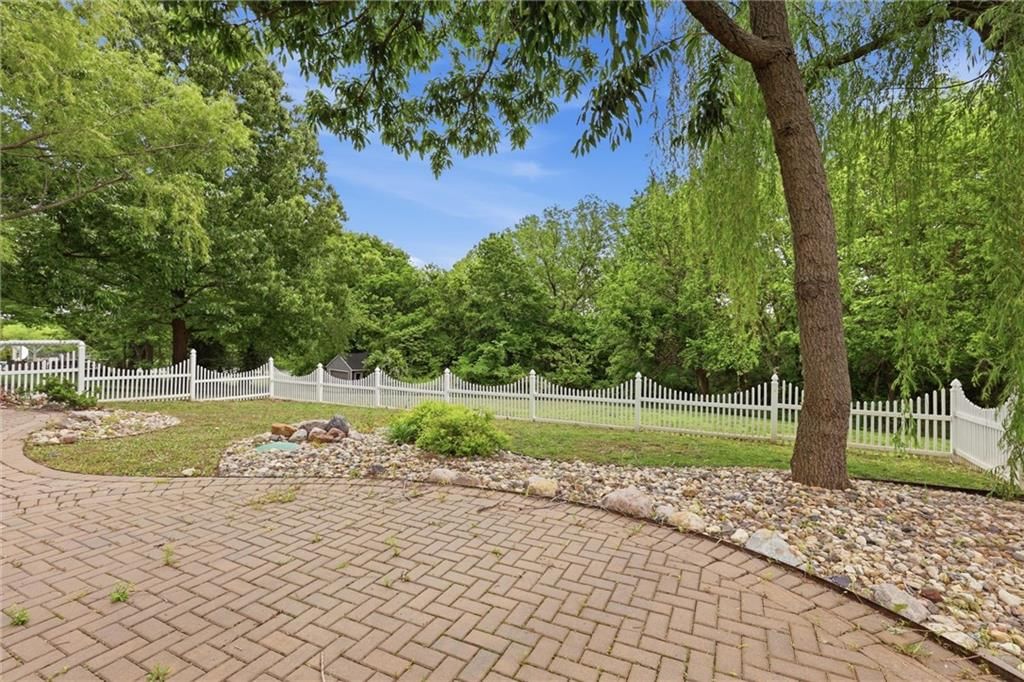 2641 Greenwood Drive — photo 49