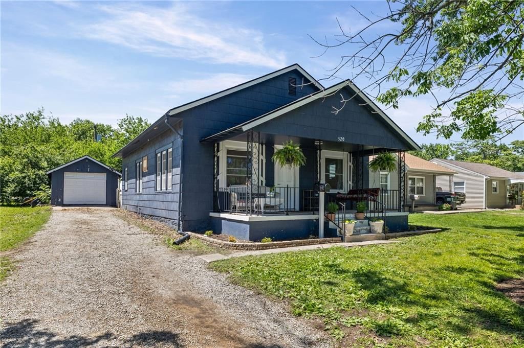 520 N Cherry Street, Ottawa, KS
