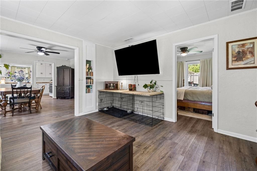 520 N Cherry Street — photo 13