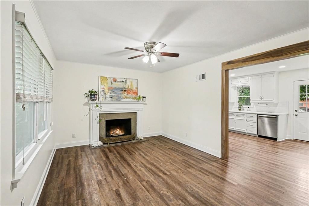 5523 Beverly Avenue — photo 5