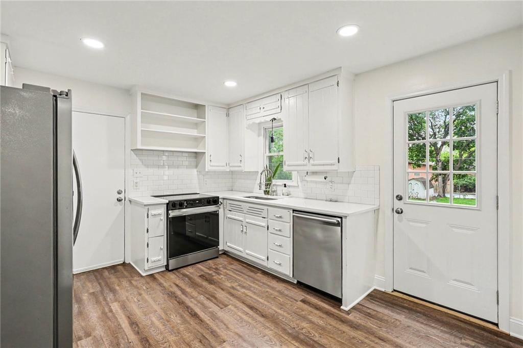 5523 Beverly Avenue — photo 7