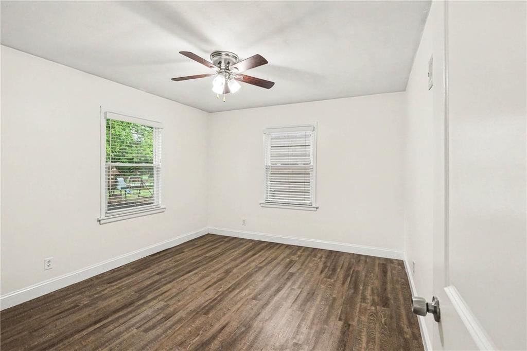 5523 Beverly Avenue — photo 13