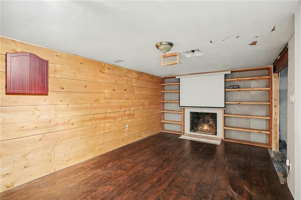 5523 Beverly Avenue — photo 15