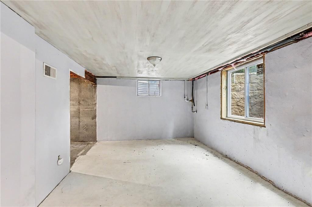 5523 Beverly Avenue — photo 18
