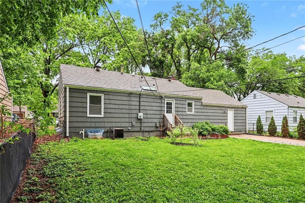 5523 Beverly Avenue — photo 21