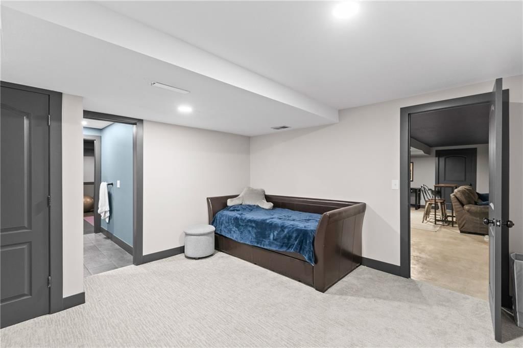 417 NW Cottonwood Drive — photo 37