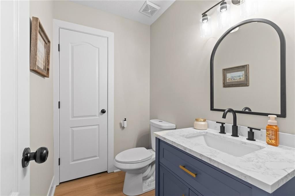 417 NW Cottonwood Drive — photo 40