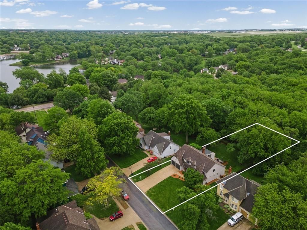 417 NW Cottonwood Drive — photo 49