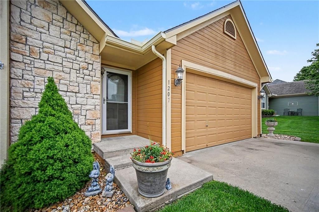 1207 NW Walnut Court — photo 4