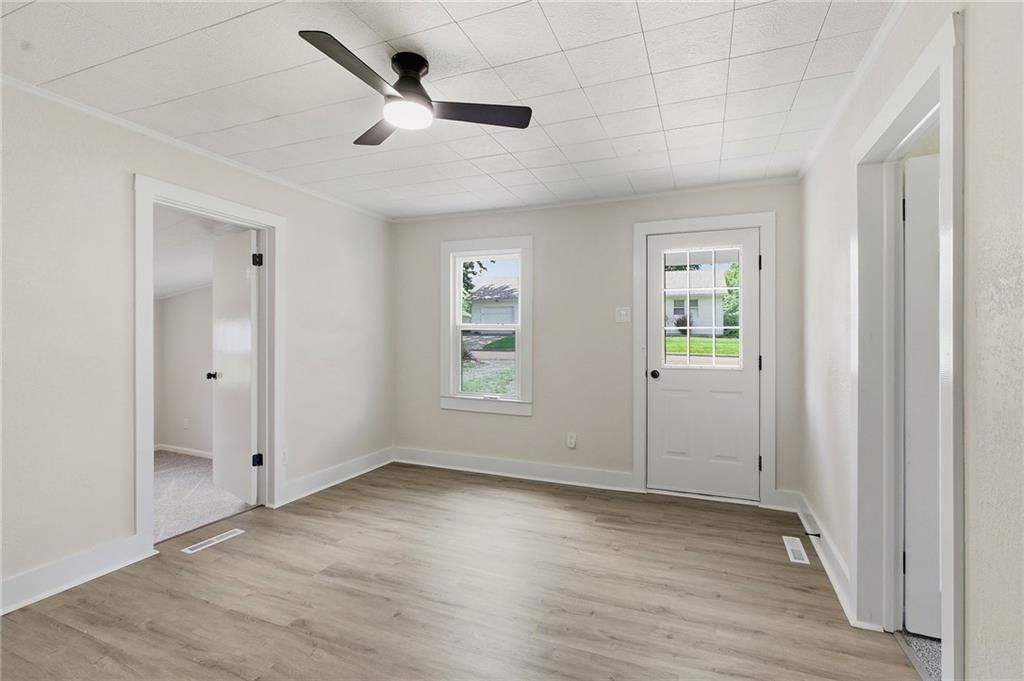 407 S West Street — photo 10