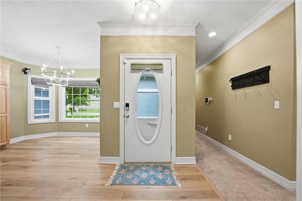 2815 NE Sonora Drive — photo 2