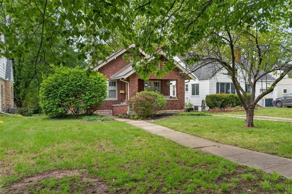 7918 Ward Parkway Plaza — photo 3
