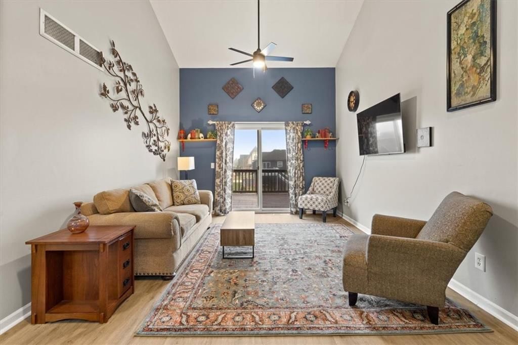 1232 SW WYSTERIA Drive — photo 8