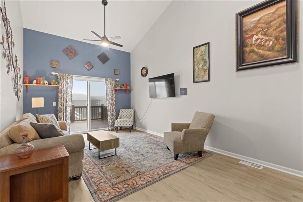 1232 SW WYSTERIA Drive — photo 10