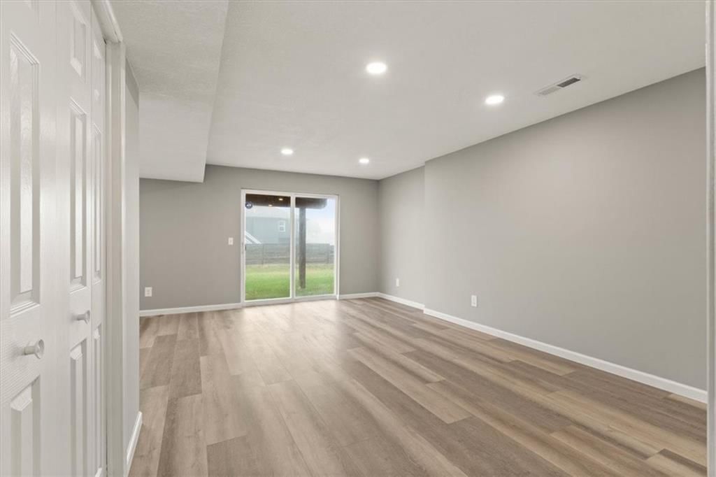 1232 SW WYSTERIA Drive — photo 21