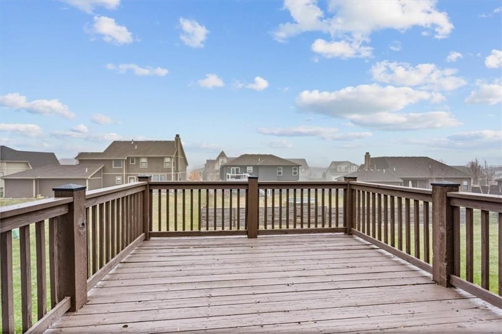 1232 SW WYSTERIA Drive — photo 25