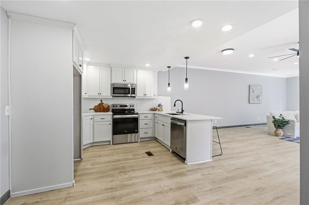 417 N Ridge Avenue — photo 11